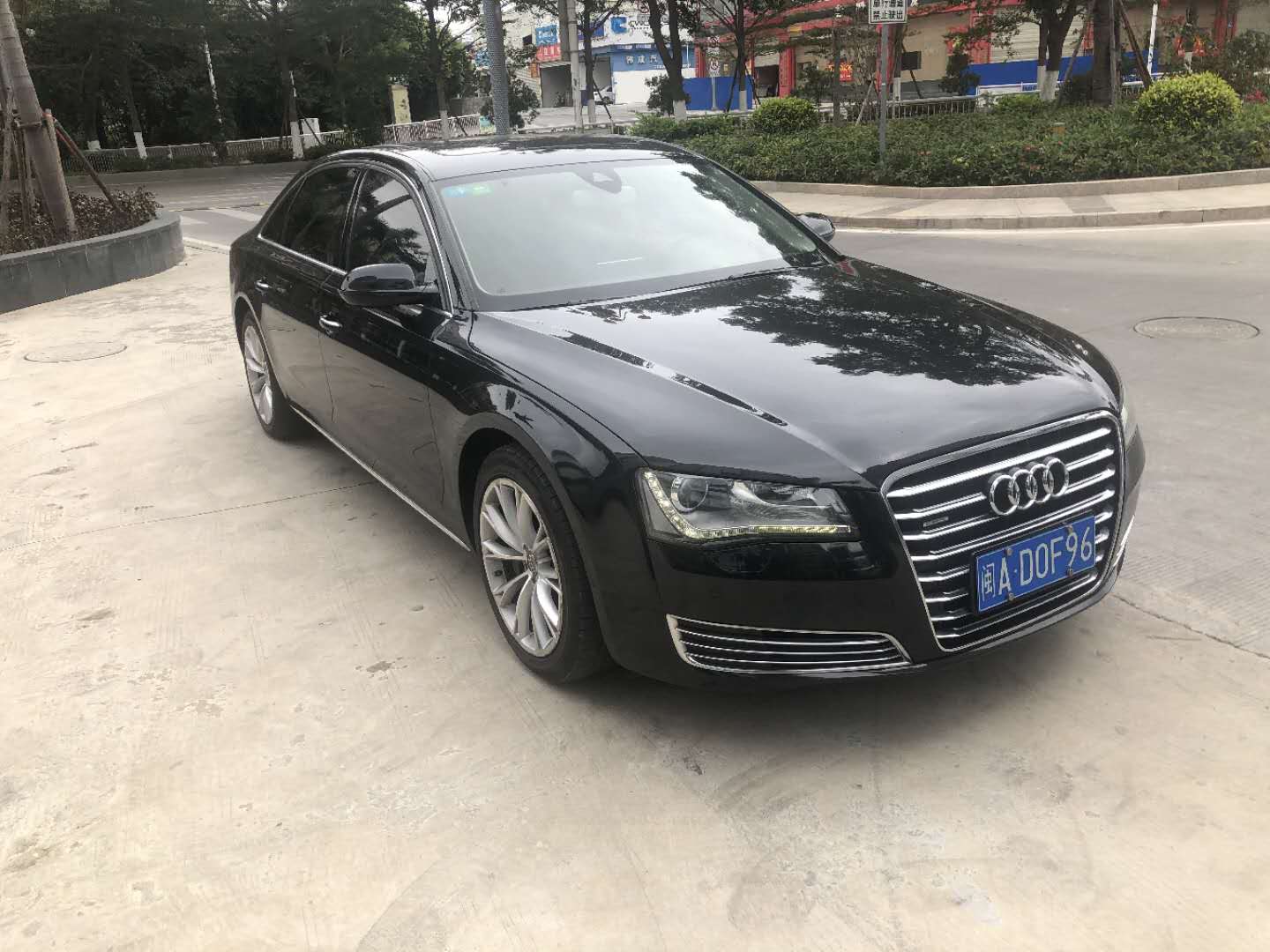 奧迪A8(閩AD0F96)-1.jpg